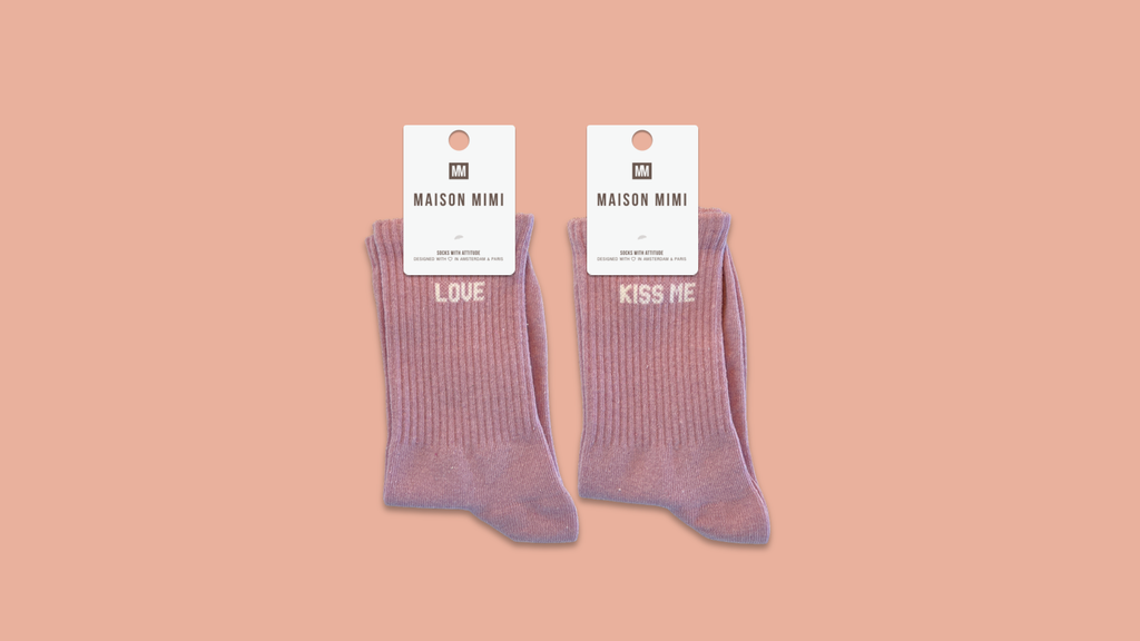 Love - Kiss me